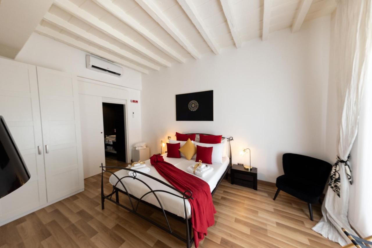 Barcaccia Luxury Suites — Fotos 1